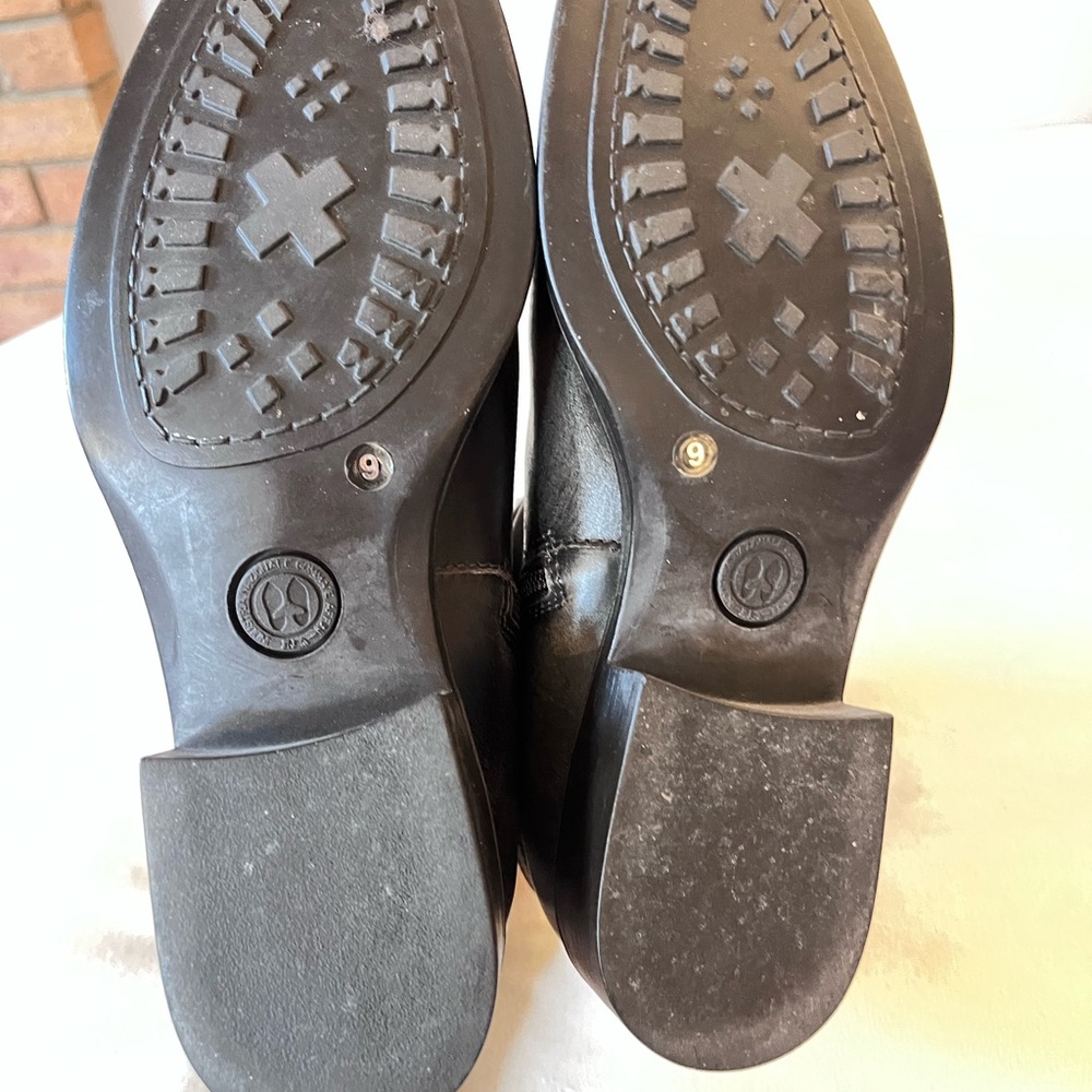Aquatalia Women’s Grey Leather Boots - Picture 5 of 6